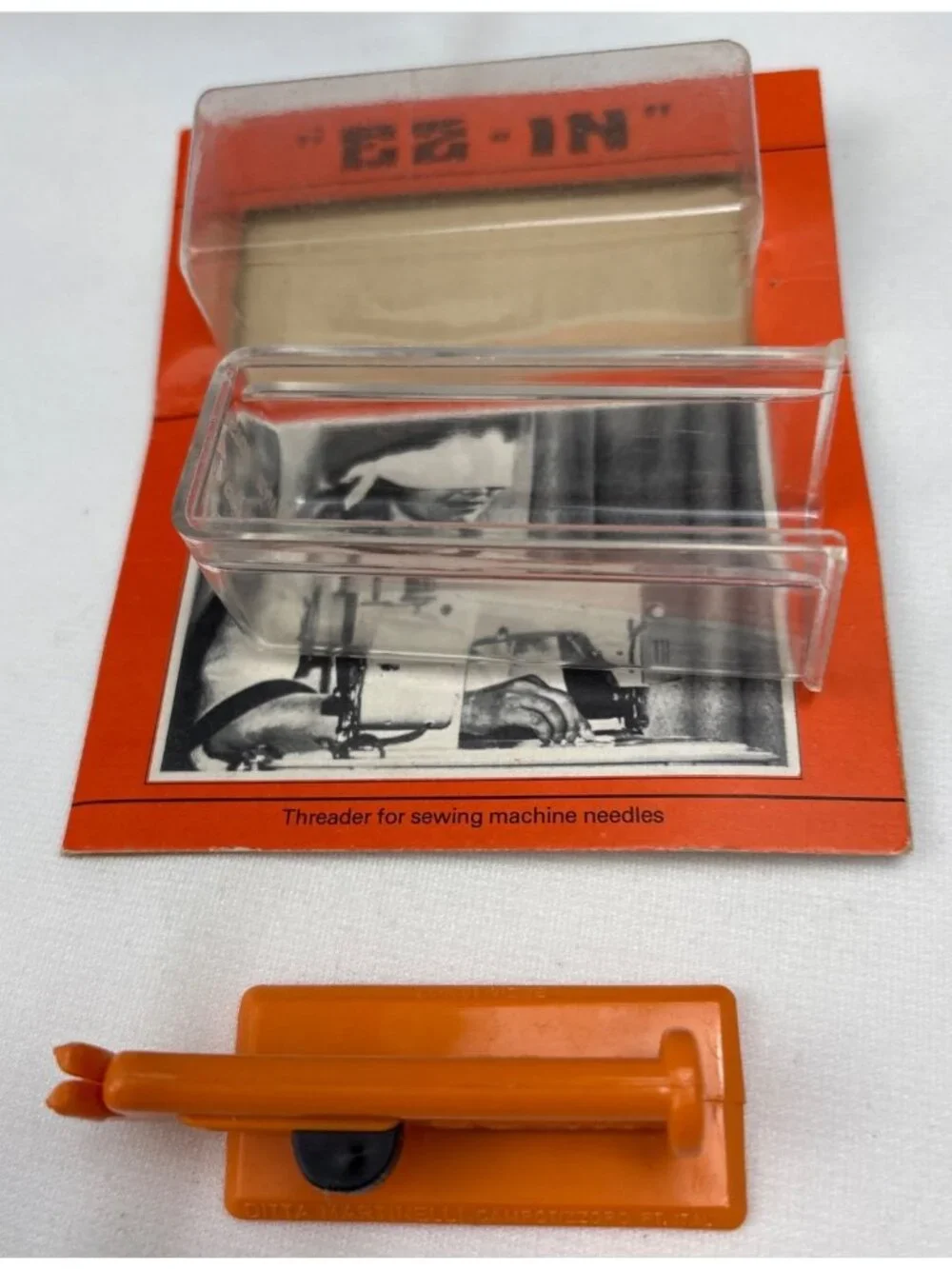EZ-IN Sewing Machine Needle Threader Ditta Martinelli Orange Plastic Vtg Italy
